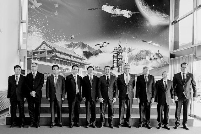 Visite officielle en Chine en 2017, Philippe Glaesener (SES) se tient à droite