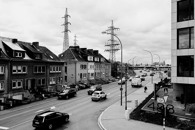 Und mitten durch verläuft eine Straße
