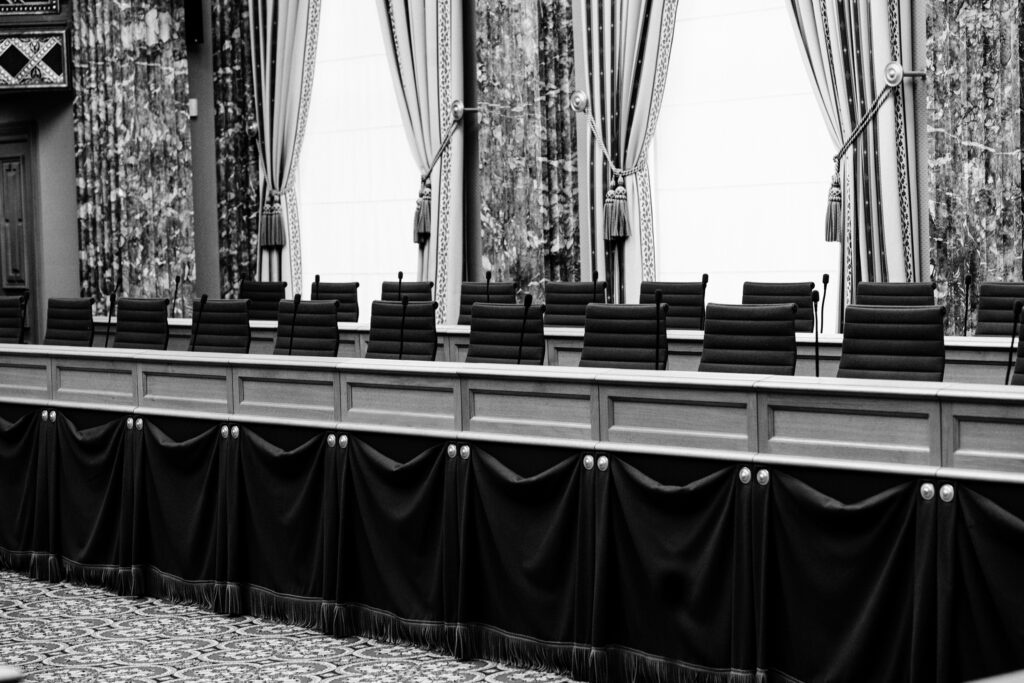 « D’Persoun hannert dem Politiker »